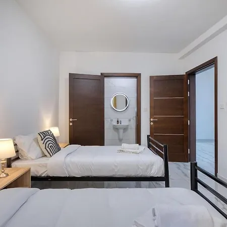 Apartment Wonderland, 3 *