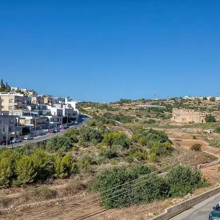 Wonderland, 3 * San Ġiljan