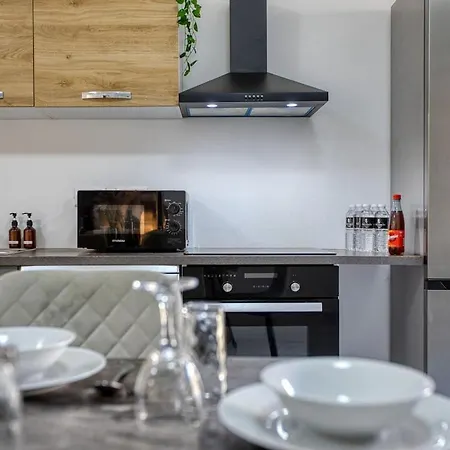 Wonderland, 3 Apartment San Ġiljan