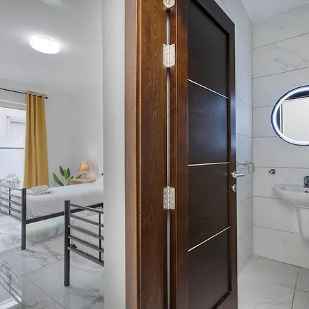 Wonderland, 3 Apartment San Ġiljan
